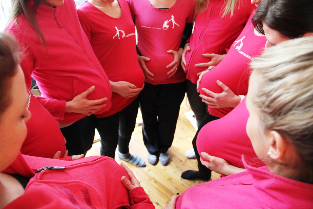 Sport in der Schwangerschaft dicke Bäuche